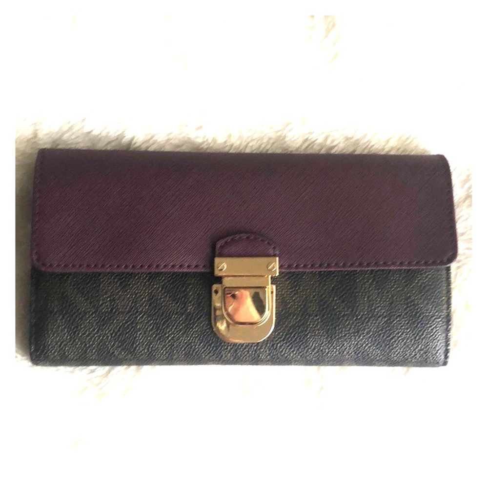 Michael Kors Bridgette Saffiano Flap Wallet